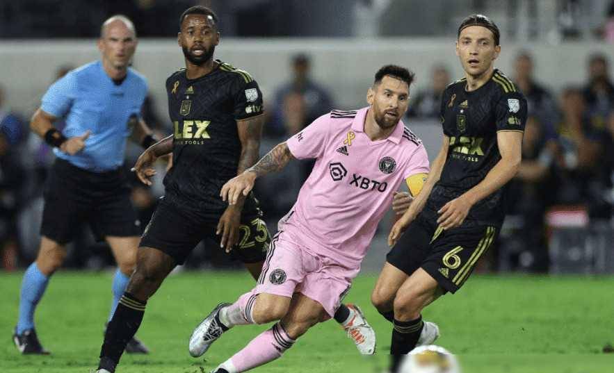 爱游戏APP-广东宏远内部会议纪要流出——国际比赛日遗憾出局，德甲使命明确，纪律约束更严格的简单介绍-爱游戏APP